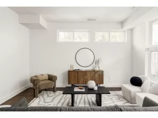 Photo #5: 2470019 Listing