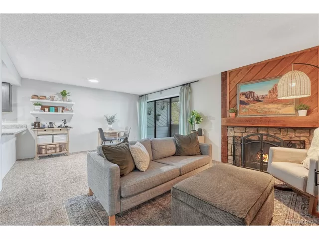 MLS: 2470119 Condo For Sale