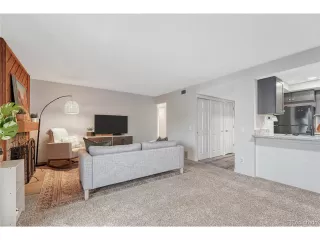 Photo #2: 2470119 Listing