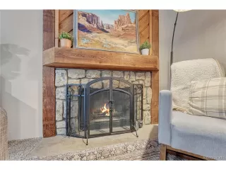 Photo #4: 2470119 Listing