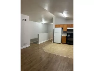 Photo #3: 2470793 Listing