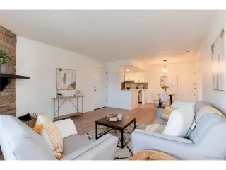 Photo #4: 2470797 Listing