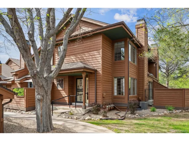 MLS: 2471705 Condo For Sale