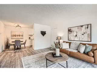 Photo #4: 2474458 Listing 