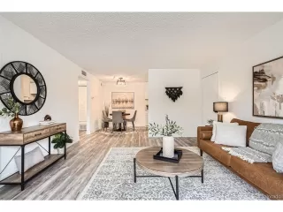 Photo #5: 2474458 Listing 