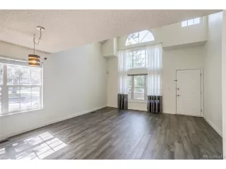 Photo #5: 2477450 Listing