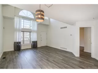 Photo #6: 2477450 Listing