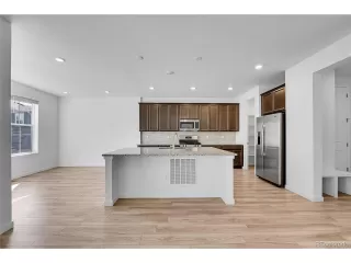 Photo #2: 2479659 Listing 