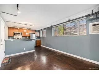 Photo #4: 2480729 Listing 