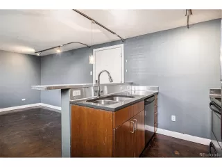 Photo #6: 2480729 Listing 
