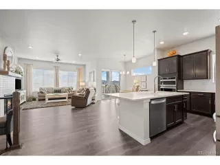 Photo #5: 2481345 Listing