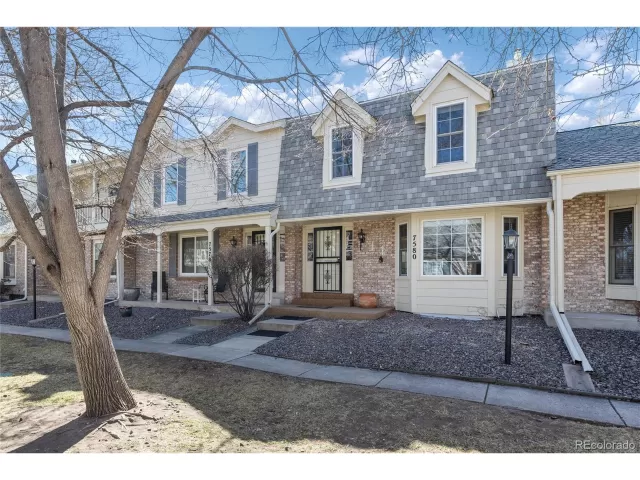 MLS: 2482352 Condo For Sale