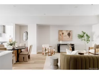 Photo #4: 2482585 Listing