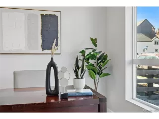 Photo #2: 2482808 Listing 