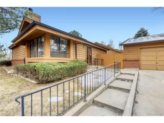 More Details about MLS # 2483763 : 204 S EAGLE CIR AURORA CO 80012