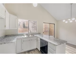 Photo #5: 2483763 Listing 