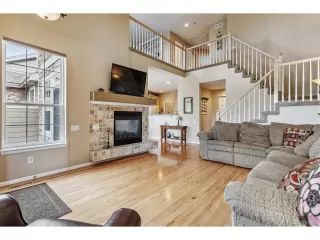 Photo #2: 2486302 Listing