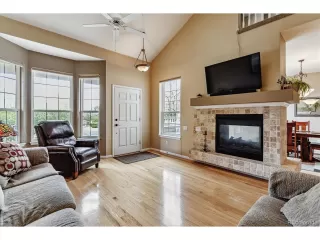 Photo #3: 2486302 Listing