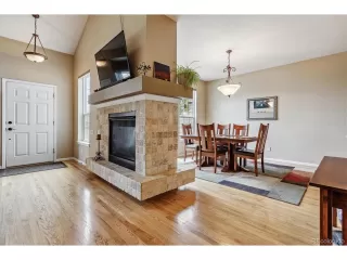 Photo #4: 2486302 Listing