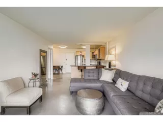 Photo #3: 2487359 Listing