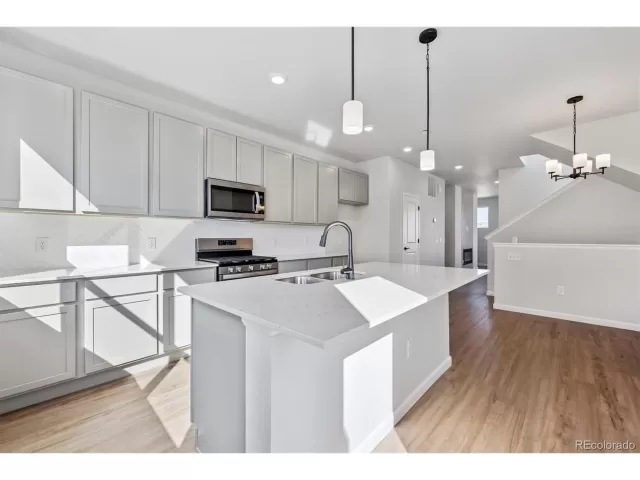 MLS: 2488708 Condo For Sale