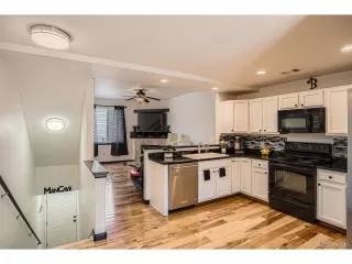Photo #6: 2491544 Listing