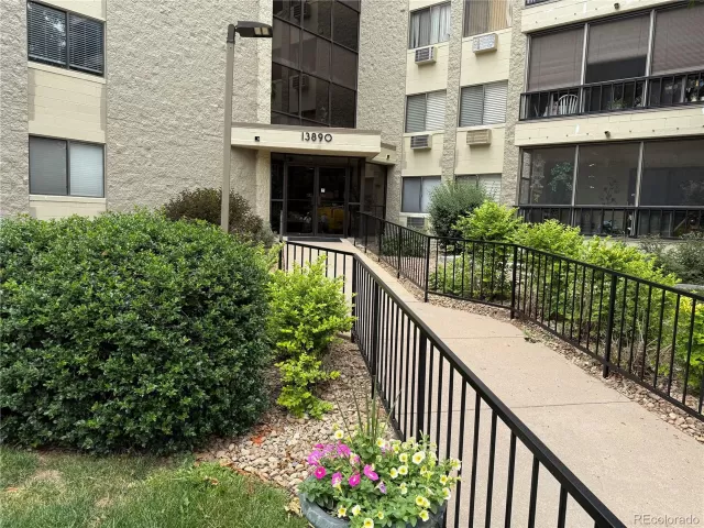 MLS: 2493889 Condo For Sale