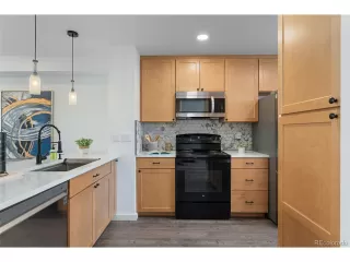 Photo #4: 2496730 Listing