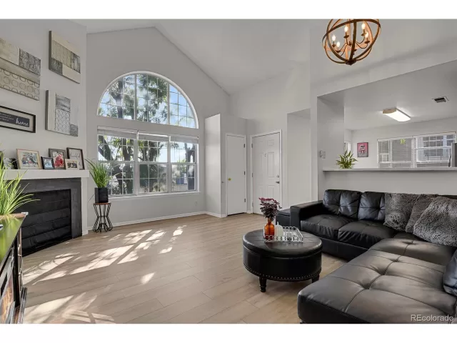 MLS: 2497339 Condo For Sale