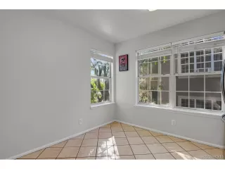 Photo #5: 2497339 Listing 