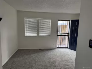 Photo #3: 2497989 Listing