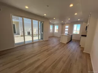 Photo #4: 2498047 Listing