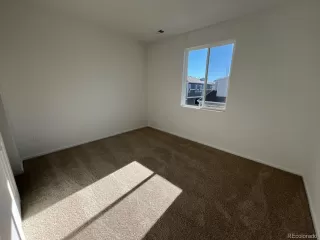 Photo #5: 2498047 Listing