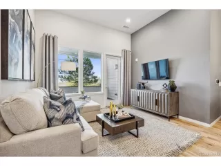 Photo #4: 2499235 Listing
