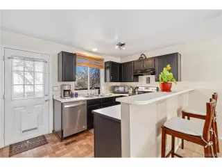 Photo #4: 2500068 Listing 