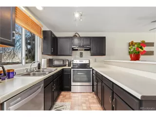 Photo #5: 2500068 Listing 