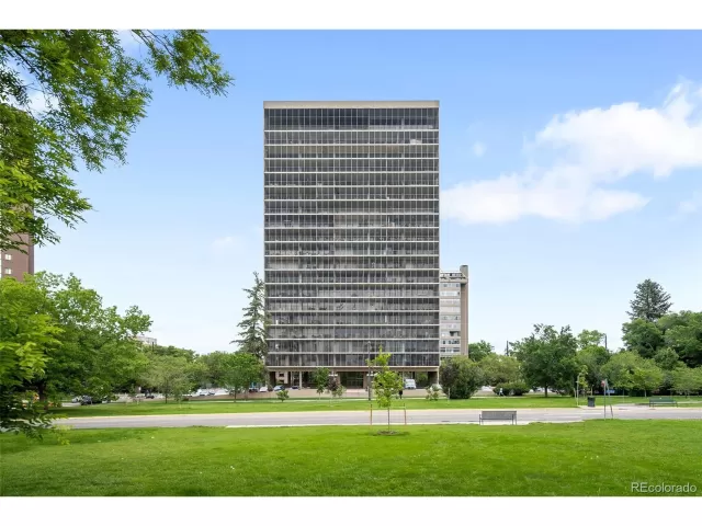 MLS: 2502443 Condo For Sale