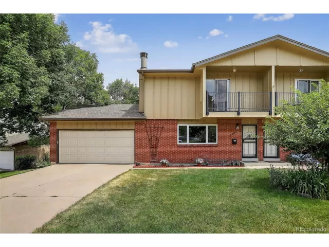 MLS: 2503762 Condo For Sale