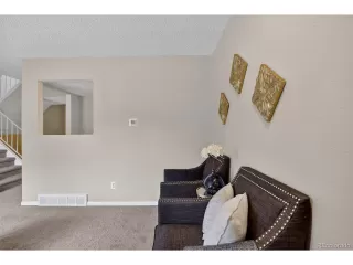 Photo #4: 2503762 Listing