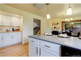 Photo #6: 2503762 Listing