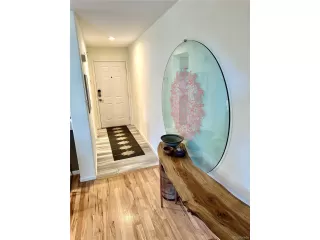 Photo #2: 2505991 Listing