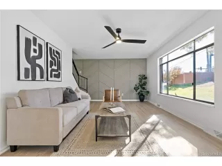 Photo #3: 2508033 Listing