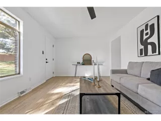 Photo #4: 2508033 Listing