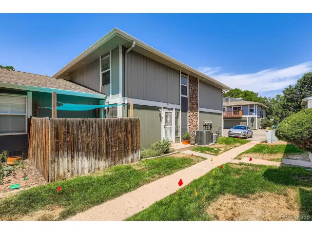 MLS: 2509879 Condo For Sale