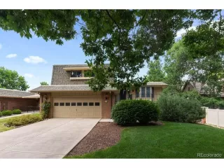 More Details about MLS # 2511039 : 33 EAGLE DR LITTLETON CO 80123