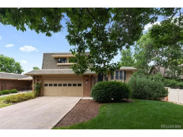 MLS: 2511039 Condo For Sale