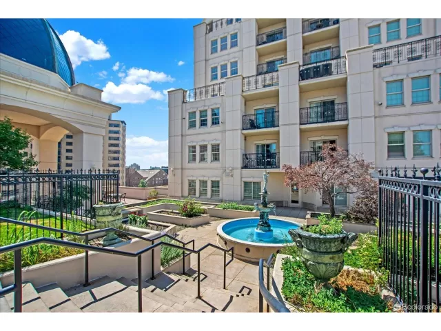 MLS: 2513520 Condo For Sale