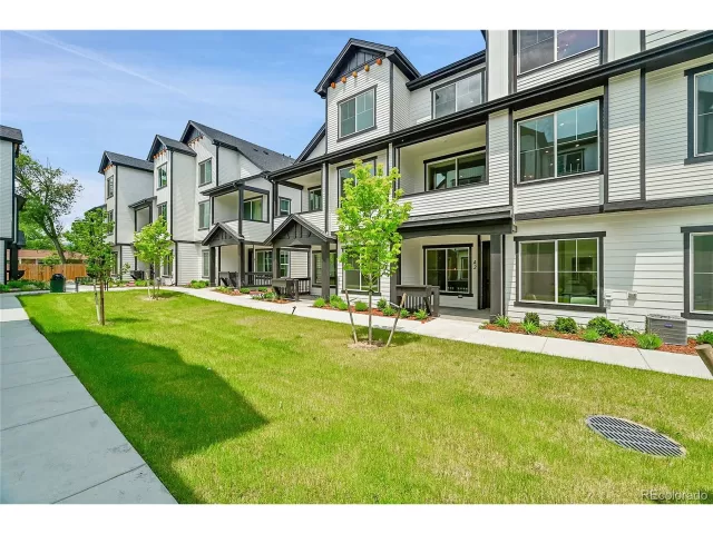 MLS: 2514335 Condo For Sale