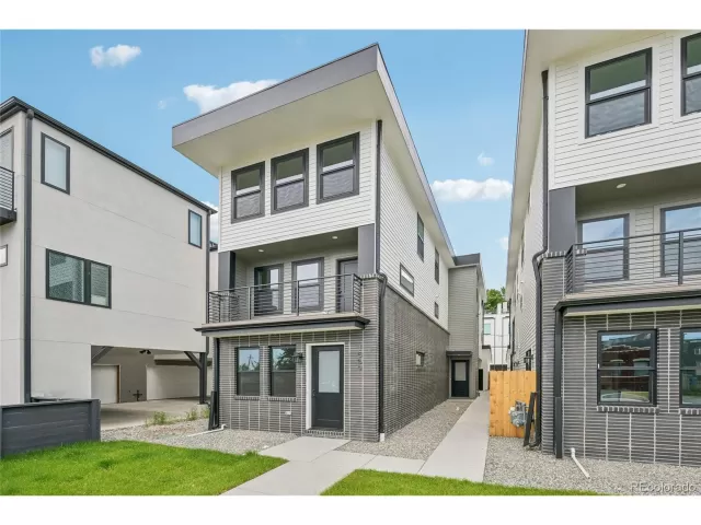 MLS: 2523169 Condo For Sale