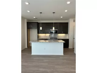 Photo #3: 2524411 Listing